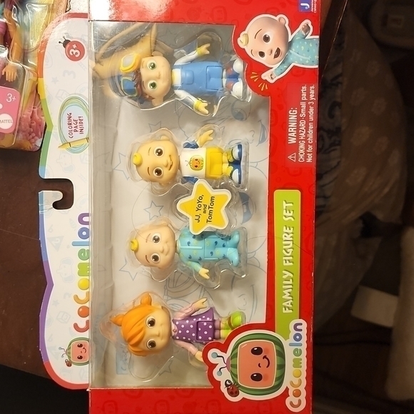 New In Box CoComelon Family Figure Set JJ, YOYO and TOMTOM - Picture 1 of 4